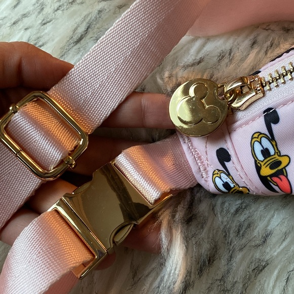 Stoney Clover Lane x Disney Sensational Six Collection, classic sz fanny bum bag - Picture 5 of 5